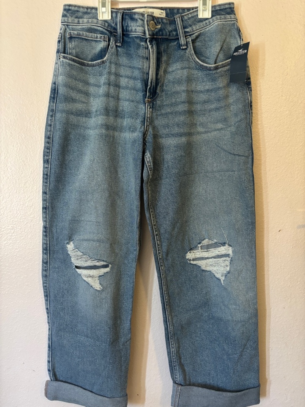 Hollister Woman’s High Rise Dad Jeans, Distressed, Size 8R  NWT